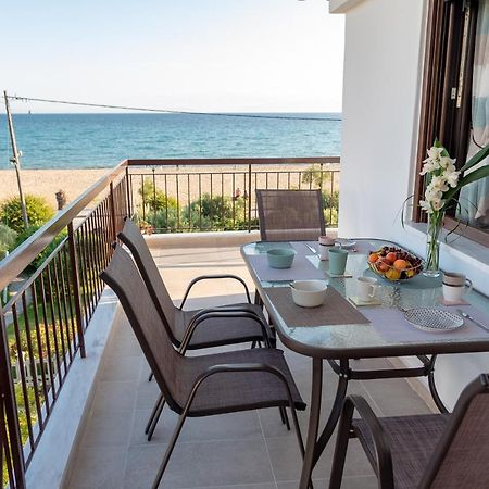 Dimi Seafront Apartment By Rentals Pro Services - Nea Moudhania Exteriör bild