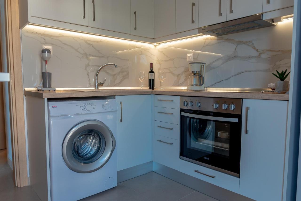 Dimi Seafront Apartment By Rentals Pro Services - Nea Moudhania Exteriör bild