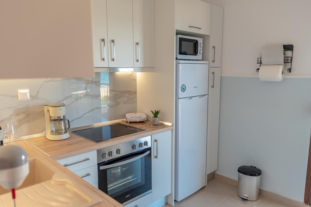Dimi Seafront Apartment By Rentals Pro Services - Nea Moudhania Exteriör bild