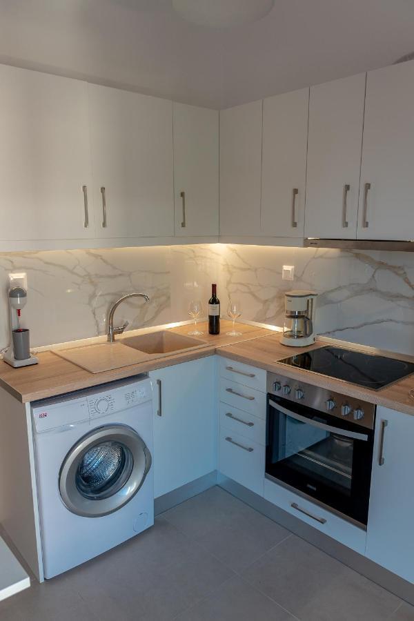 Dimi Seafront Apartment By Rentals Pro Services - Nea Moudhania Exteriör bild