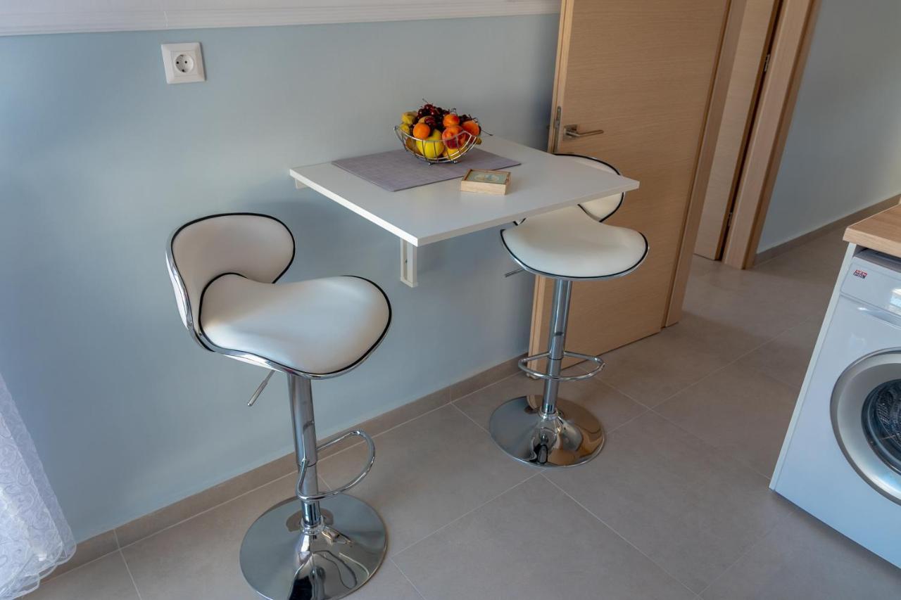 Dimi Seafront Apartment By Rentals Pro Services - Nea Moudhania Exteriör bild