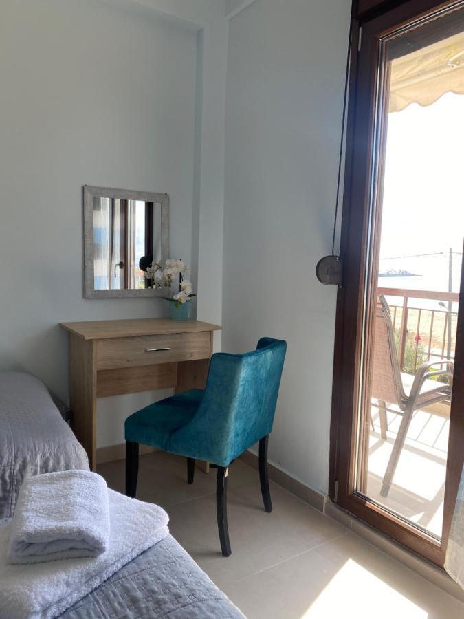 Dimi Seafront Apartment By Rentals Pro Services - Nea Moudhania Exteriör bild